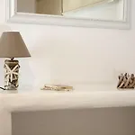 Irida Vacation Apartment *